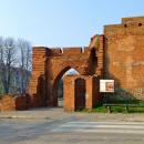 Pyrzyce -mury obronne z bramą Szczecińską z XII w - panoramio (2)
